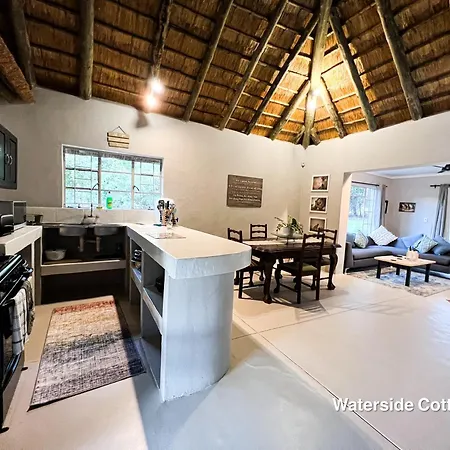 24 Degrees South Country Estate Villa Hoedspruit Exterior photo