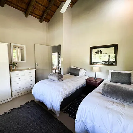 24 Degrees South Country Estate Villa Hoedspruit Exterior photo