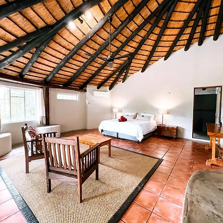 24 Degrees South Country Estate Villa Hoedspruit Exterior photo